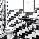 Konukevi Rome Central Inn